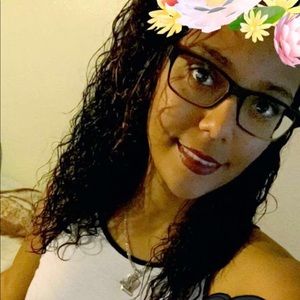 Meet your Posher, Ada